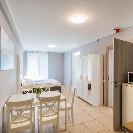 Riviera Apartmanhaz Siófok Buitenkant foto