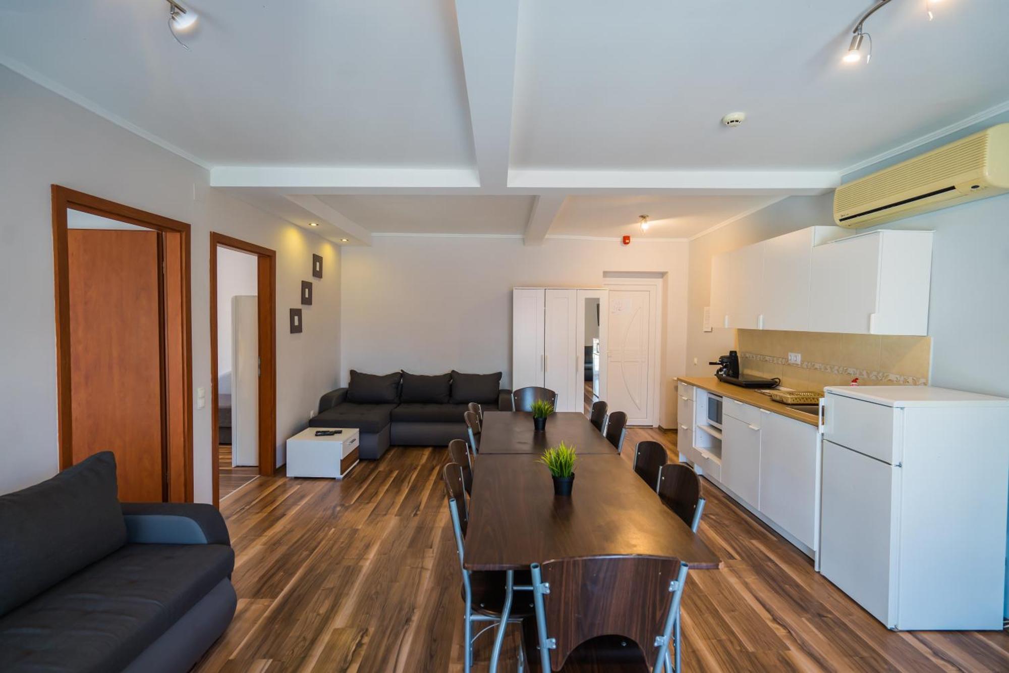 Riviera Apartmanhaz Siófok Buitenkant foto