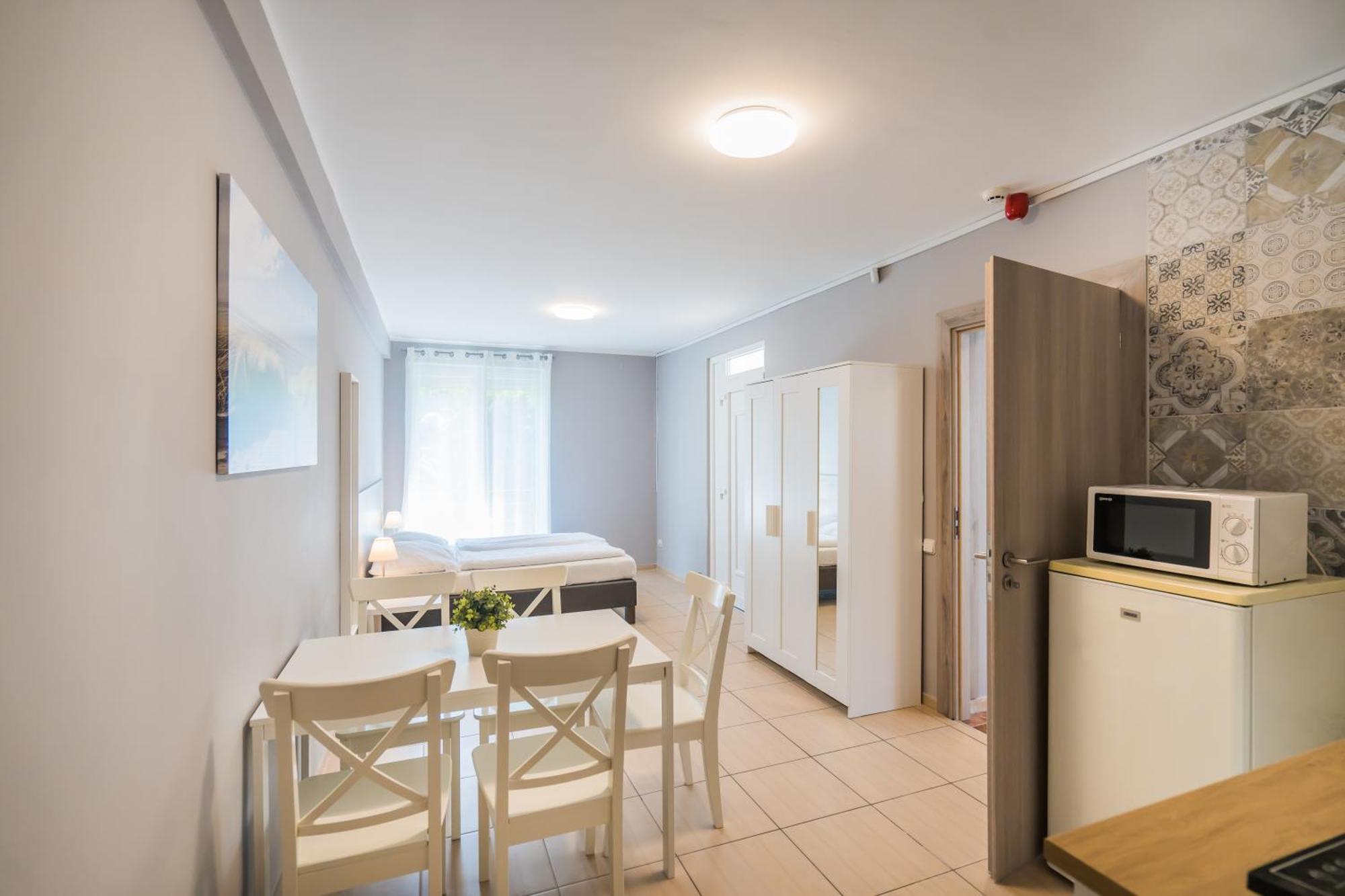 Riviera Apartmanhaz Siófok Buitenkant foto